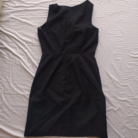 F21 Contemporary - Black Dress - Picture 4 of 4
